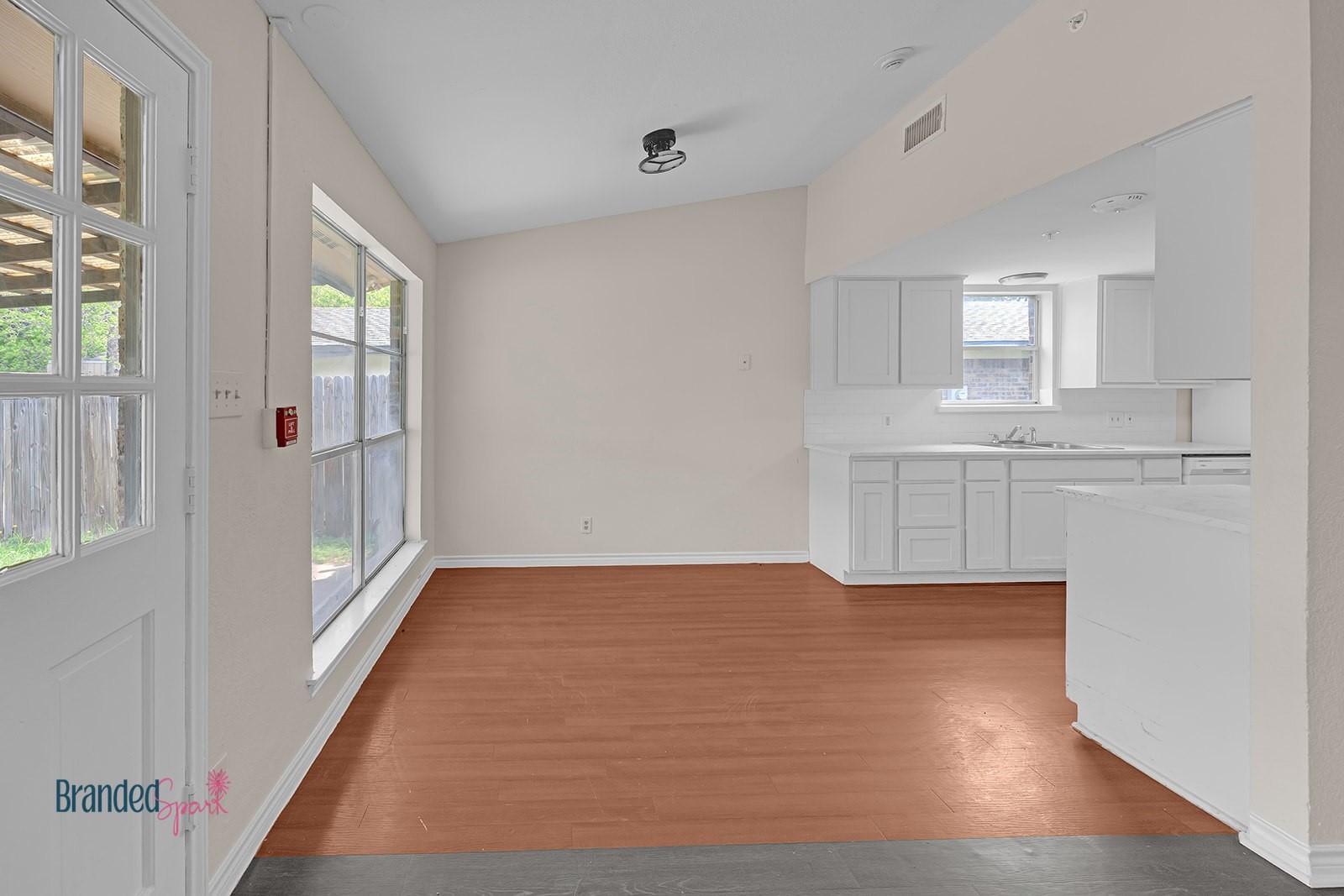 6913 Loma Vista Drive Fort Worth TX 76133