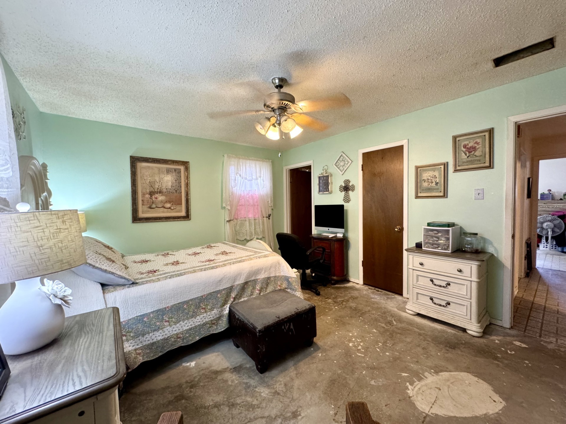 317 N Trail Street Crowley TX 76036