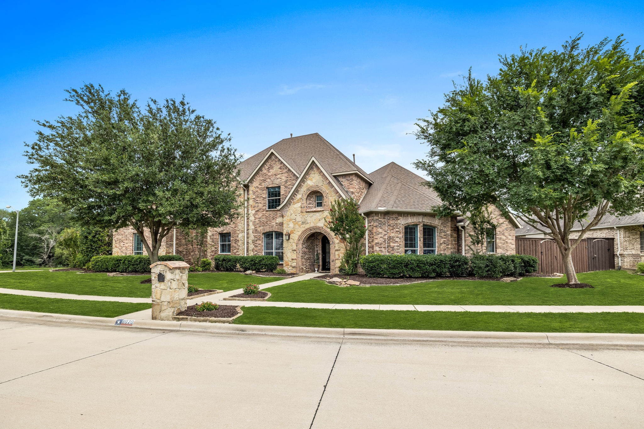 8020 Derby Run Drive North Richland Hills TX 76182
