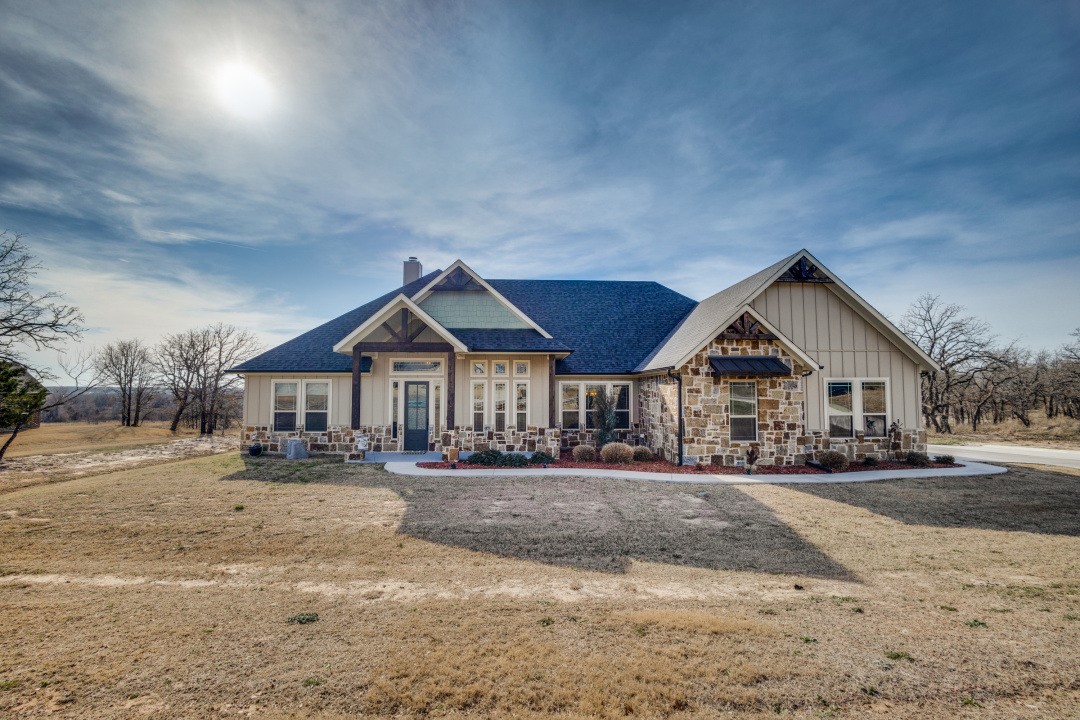 210 County Road 3451 Paradise TX 76073