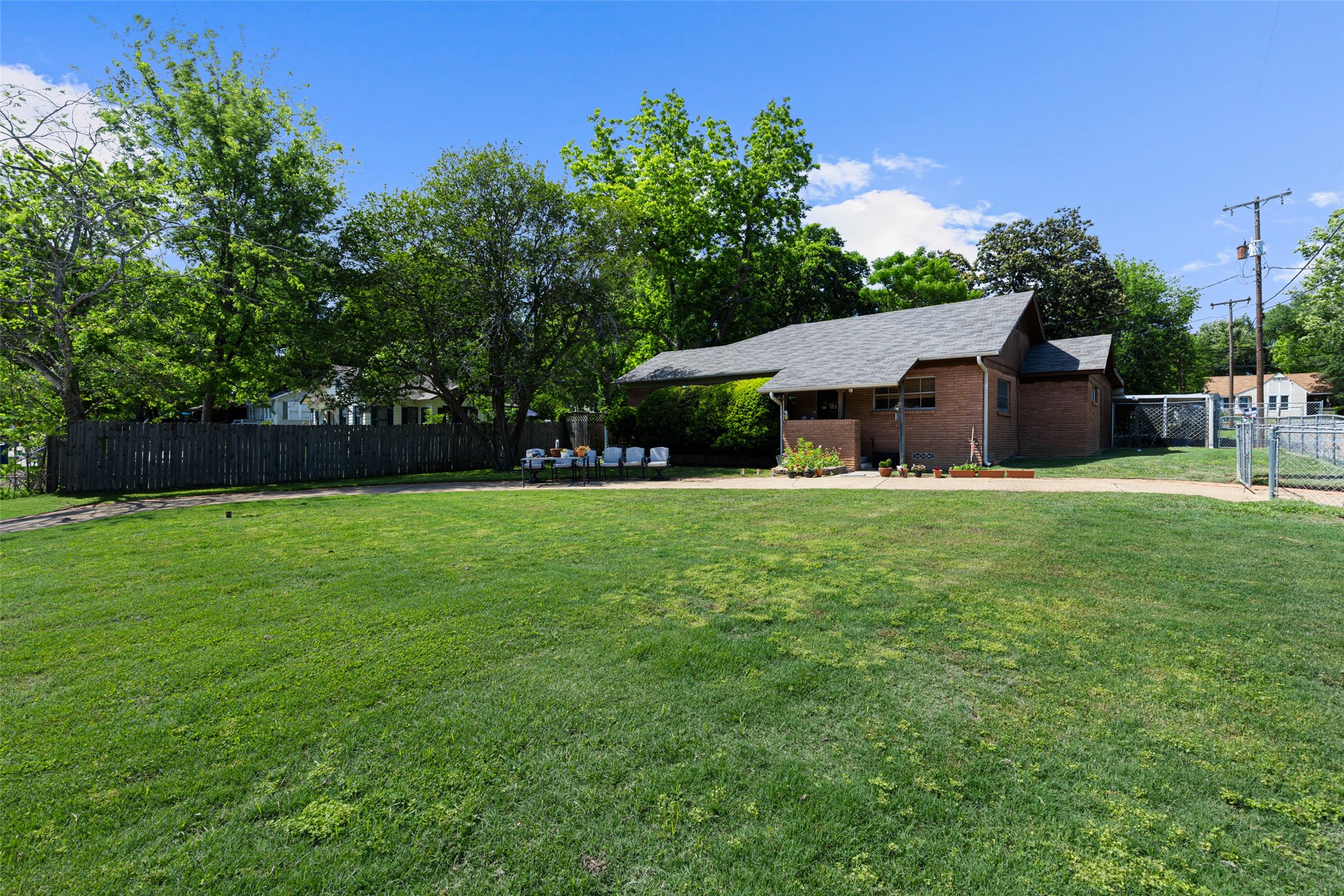 500 W Marshall Avenue Gladewater TX 75647