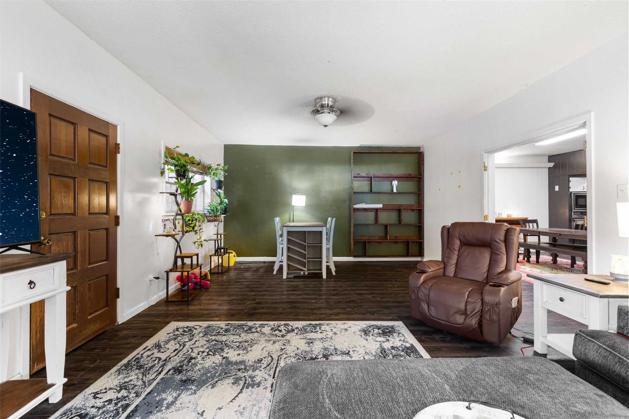 500 W Marshall Avenue Gladewater TX 75647