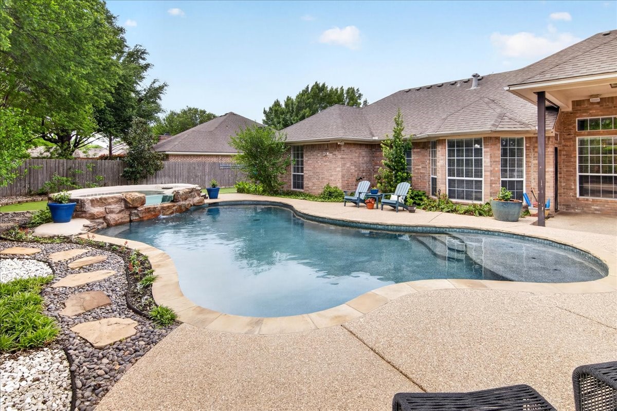 110 Lariat Trail Waco TX 76657