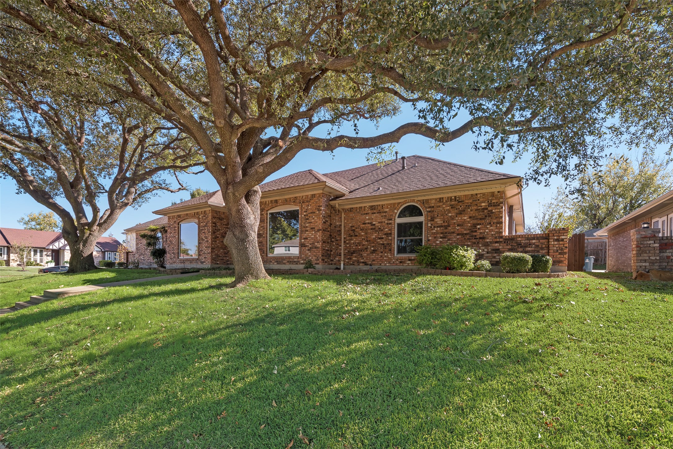6102 Lakeshore Drive Rowlett TX 75089