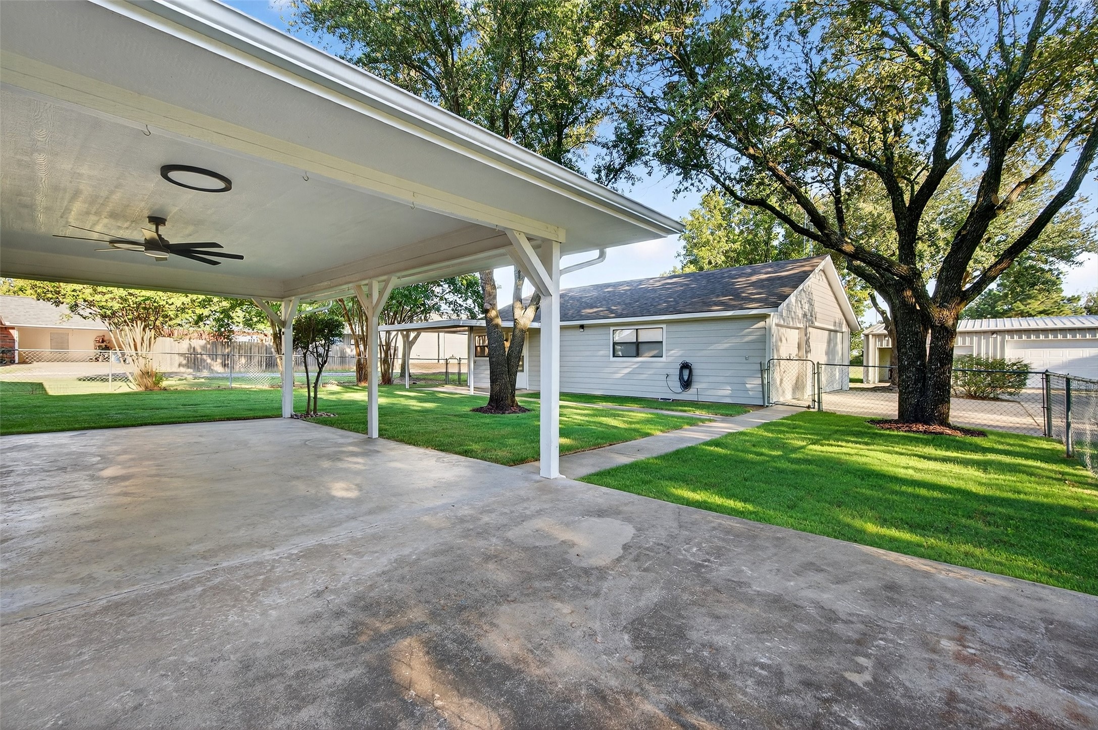 27019 State Highway 56 Whitesboro TX 76273