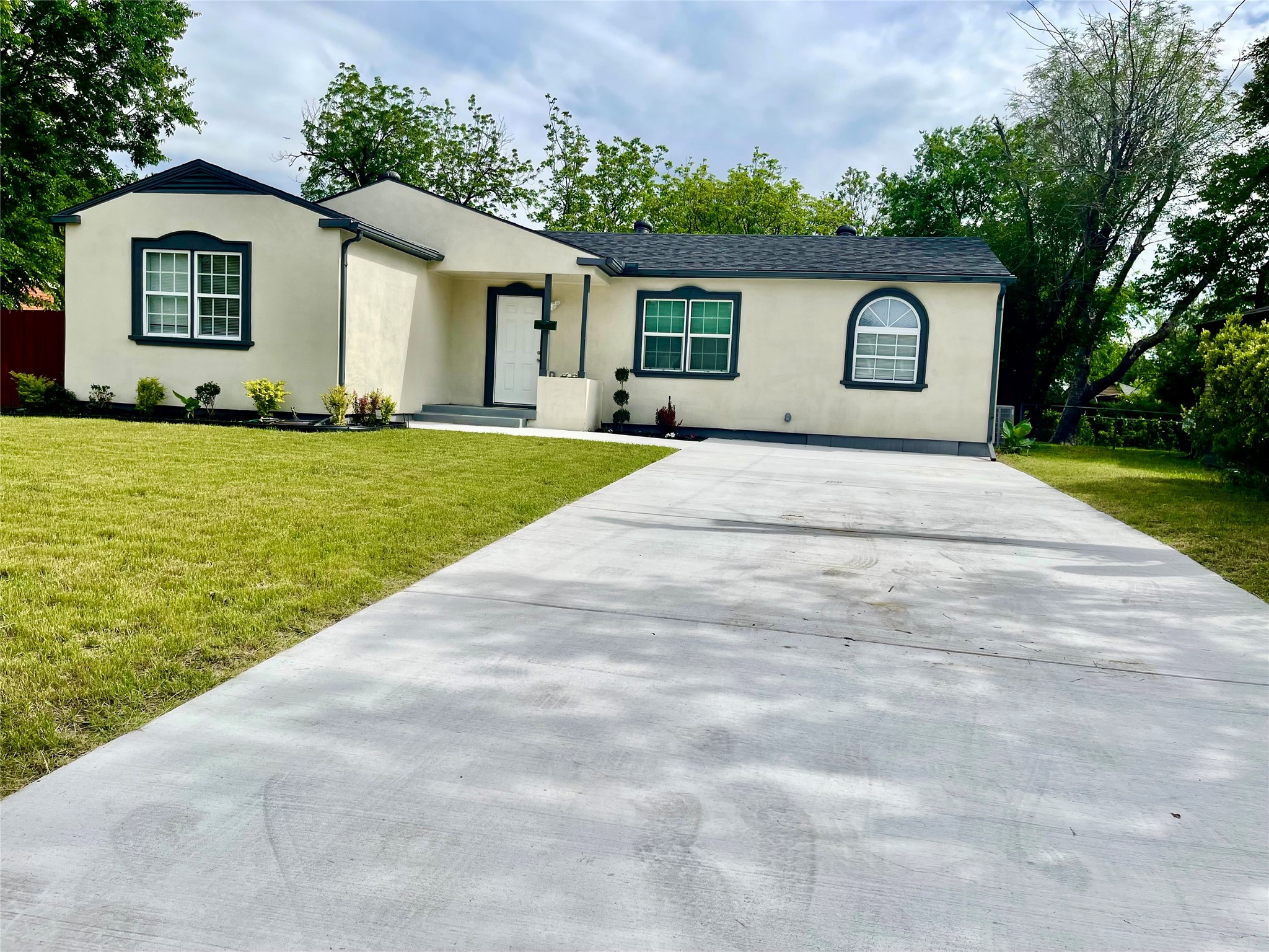 414 Goodyear Street Irving TX 75062
