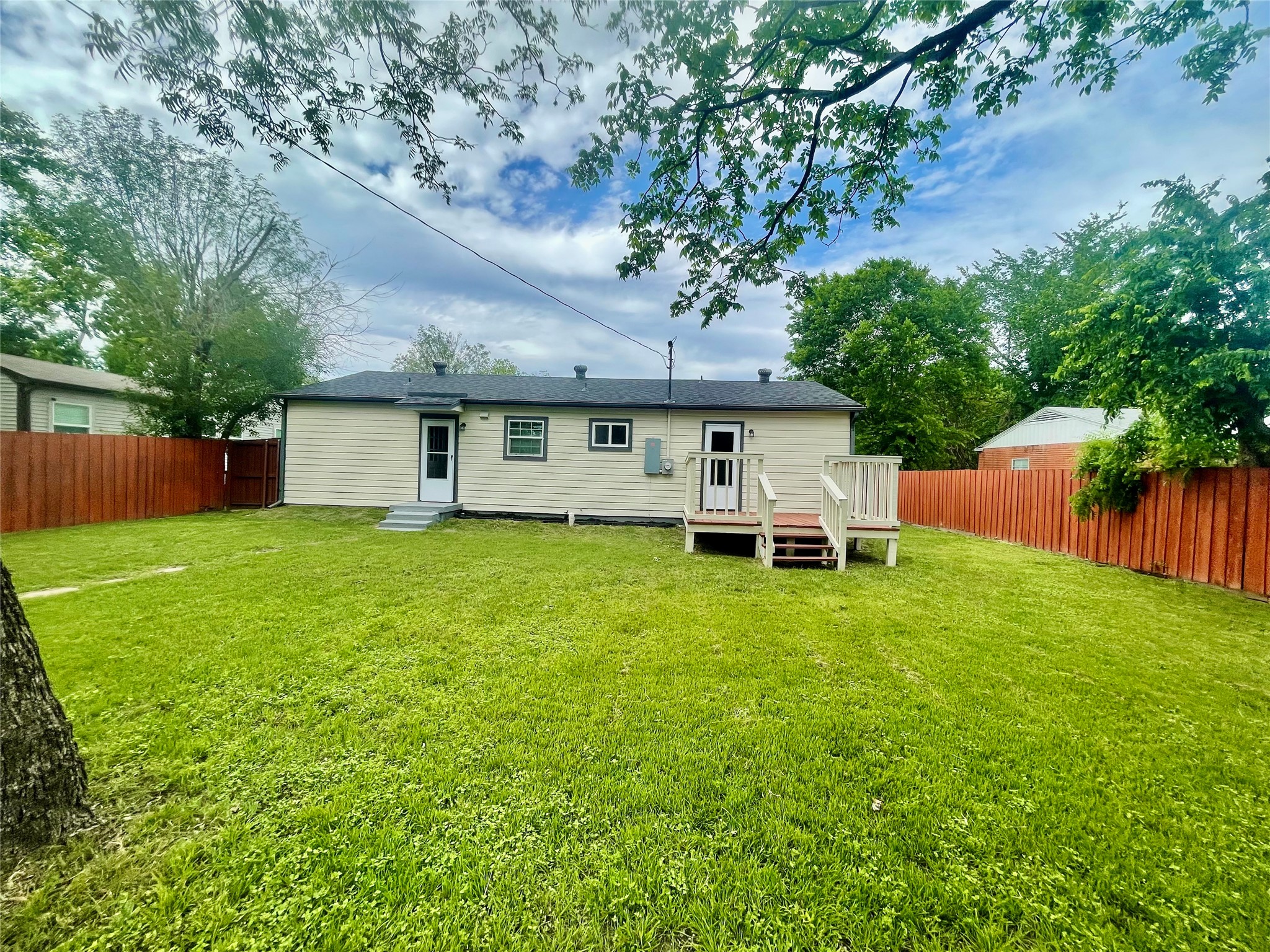 414 Goodyear Street Irving TX 75062