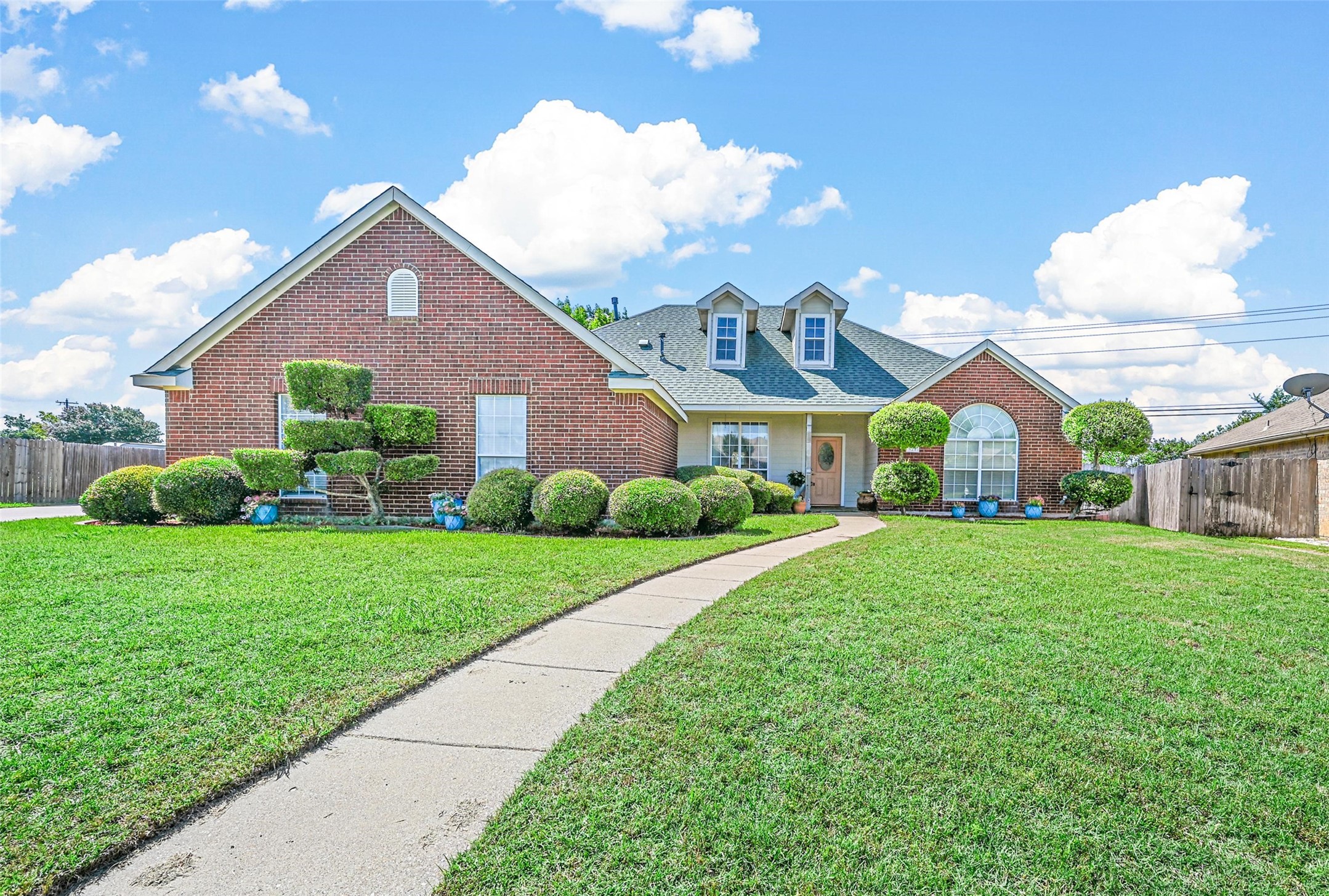 522 Valarie Lane Midlothian TX 76065