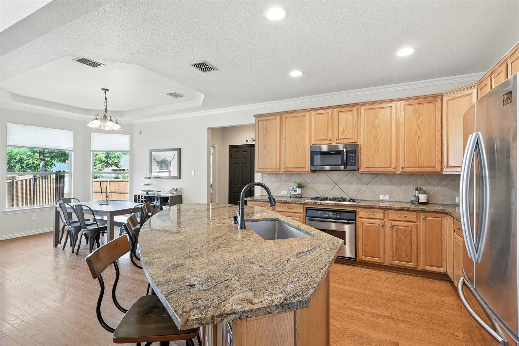 6828 Shoreway Drive Grand Prairie TX 75054