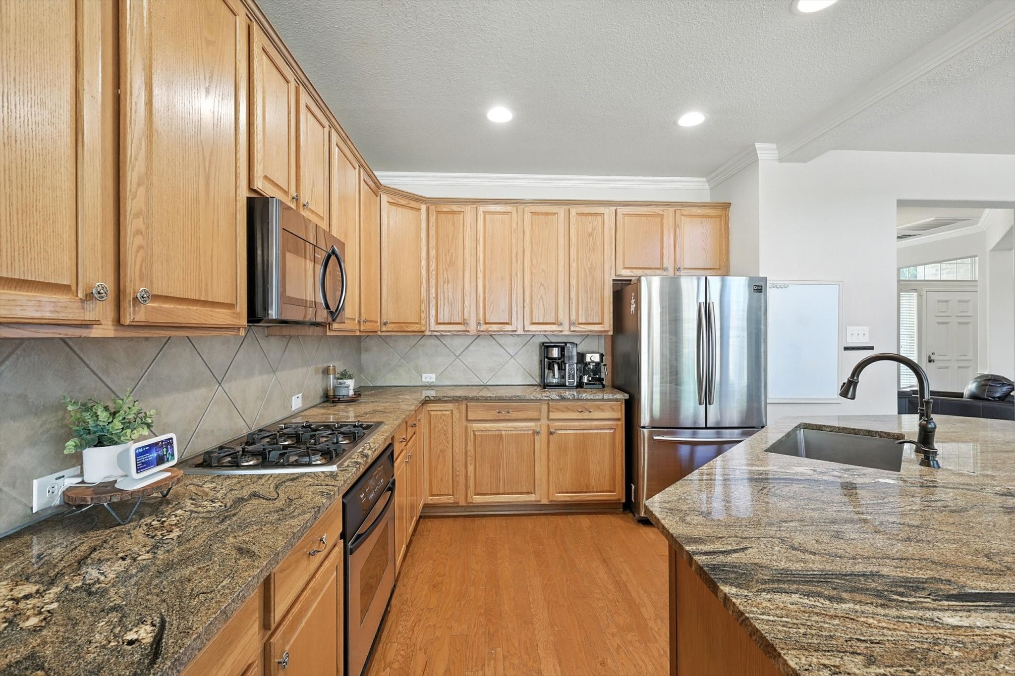 6828 Shoreway Drive Grand Prairie TX 75054