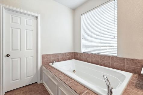 6828 Shoreway Drive Grand Prairie TX 75054