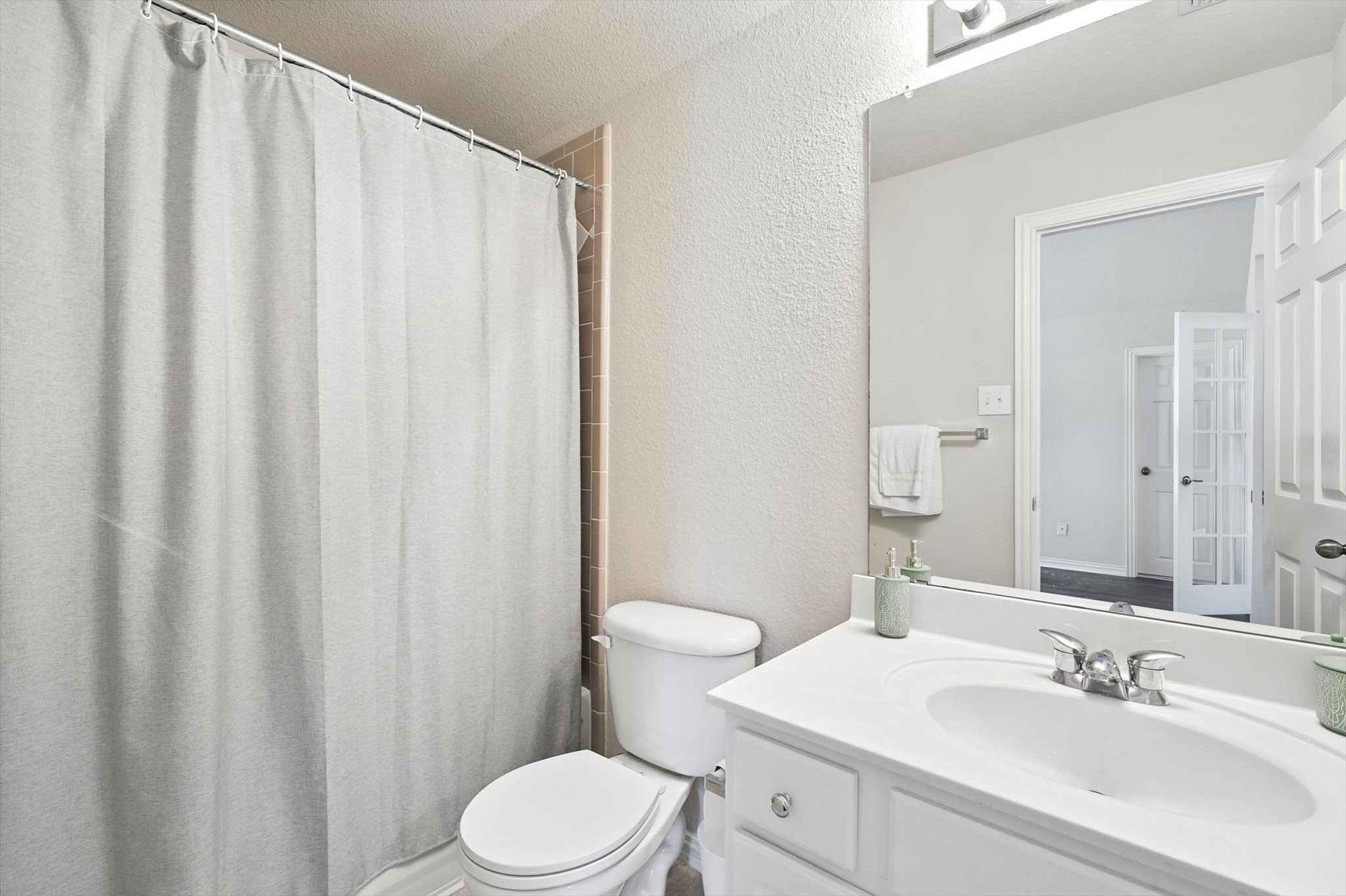 6828 Shoreway Drive Grand Prairie TX 75054