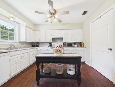 7574 State Highway 64 Ben Wheeler TX 75754