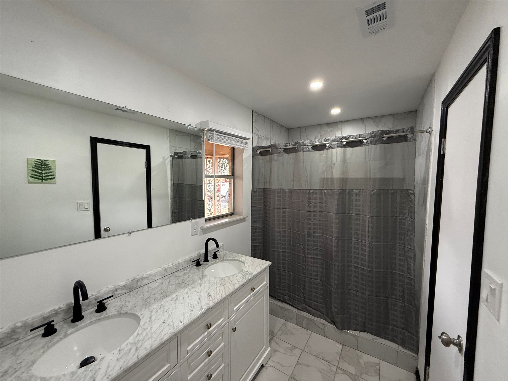 415 W Highland Drive Whitewright TX 75491