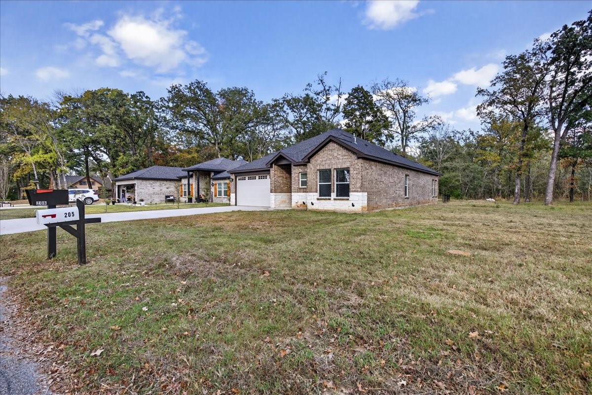 206 Parkside Drive Trinidad TX 75163