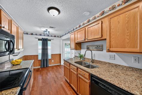 1600 Creekside Avenue Sherman TX 75092