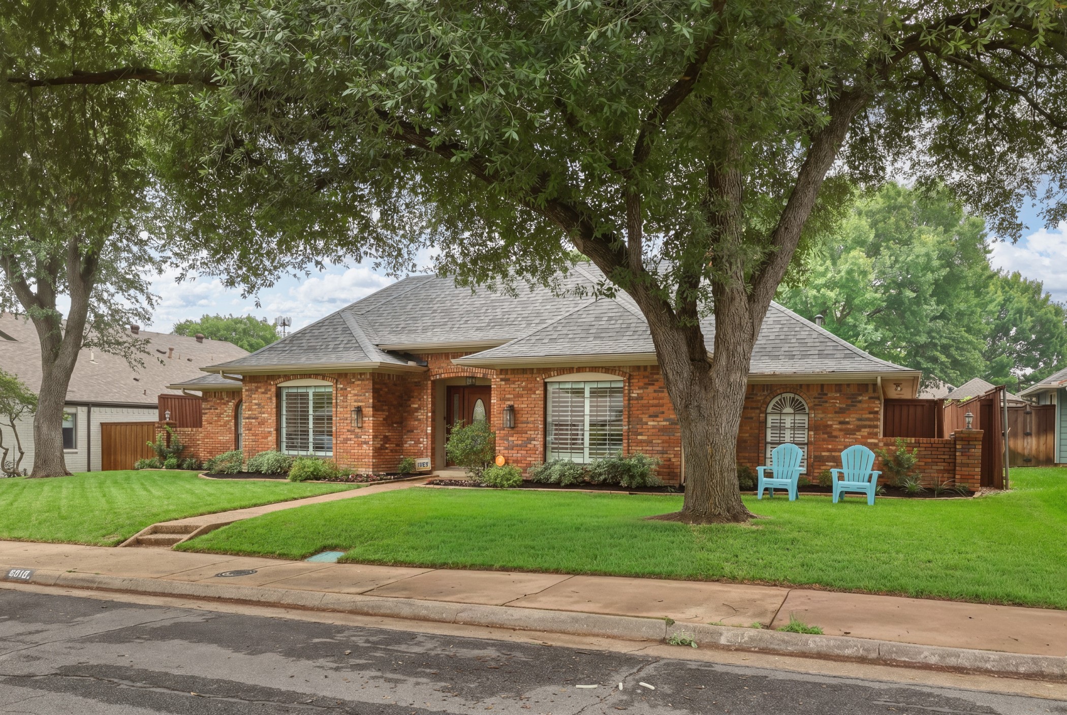 9510 Hill View Drive Dallas TX 75231