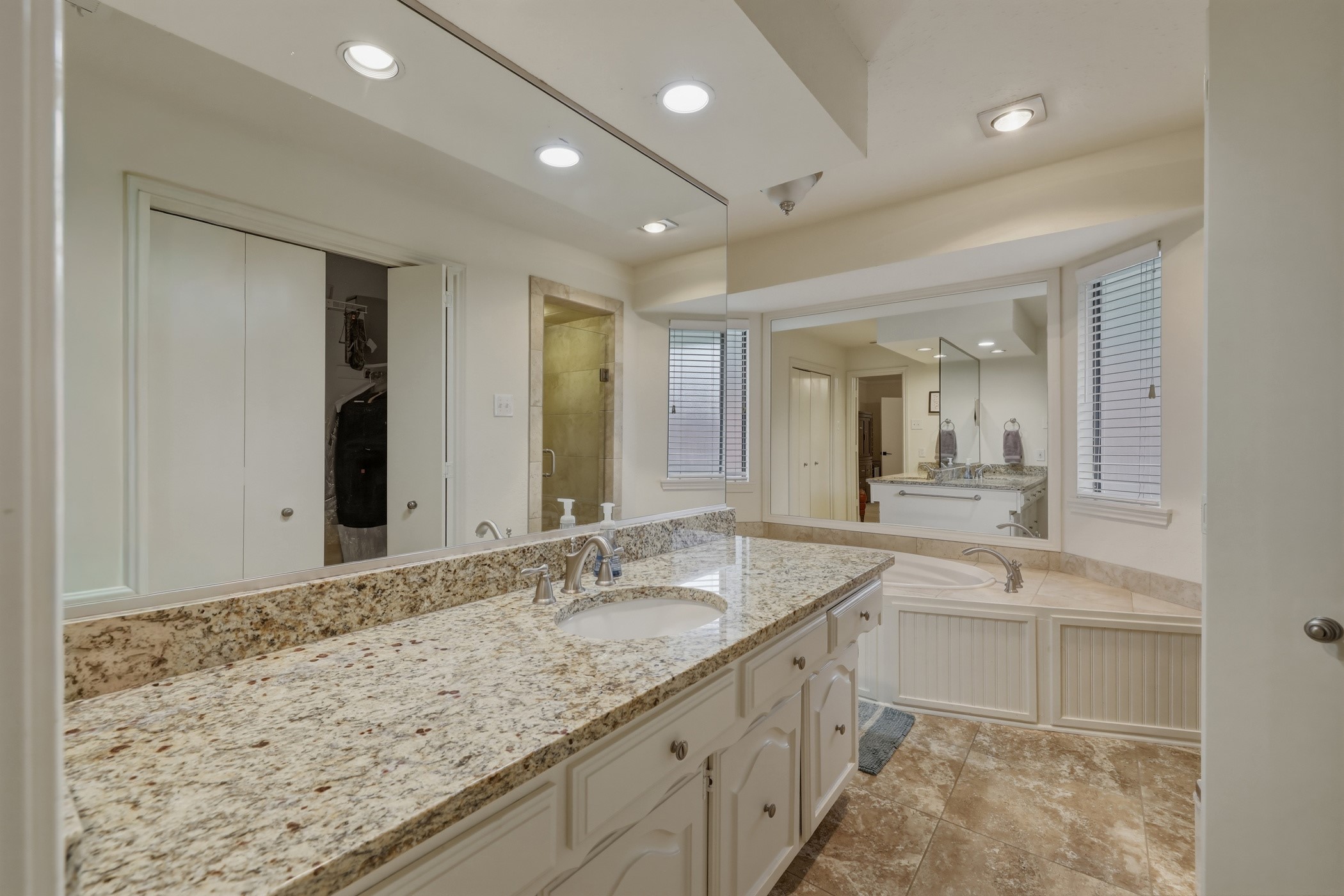 9510 Hill View Drive Dallas TX 75231