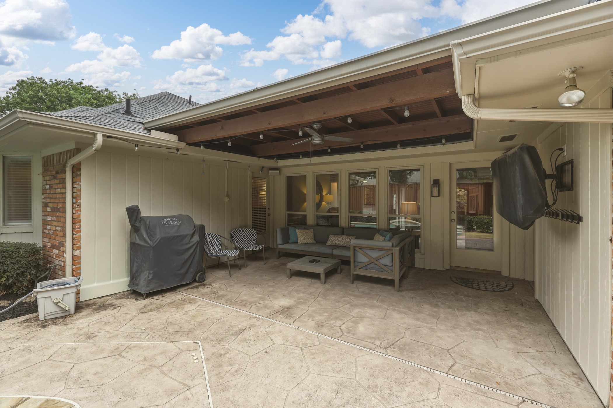 9510 Hill View Drive Dallas TX 75231