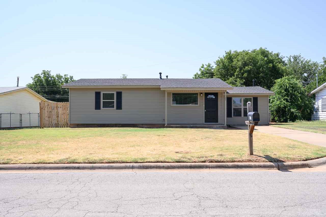 127 James Drive Iowa Park TX 76367