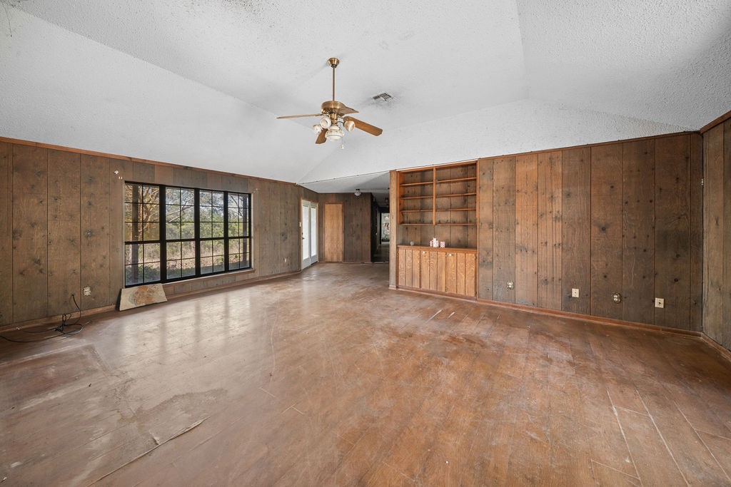 11340 Fm 315 Palestine TX 75803