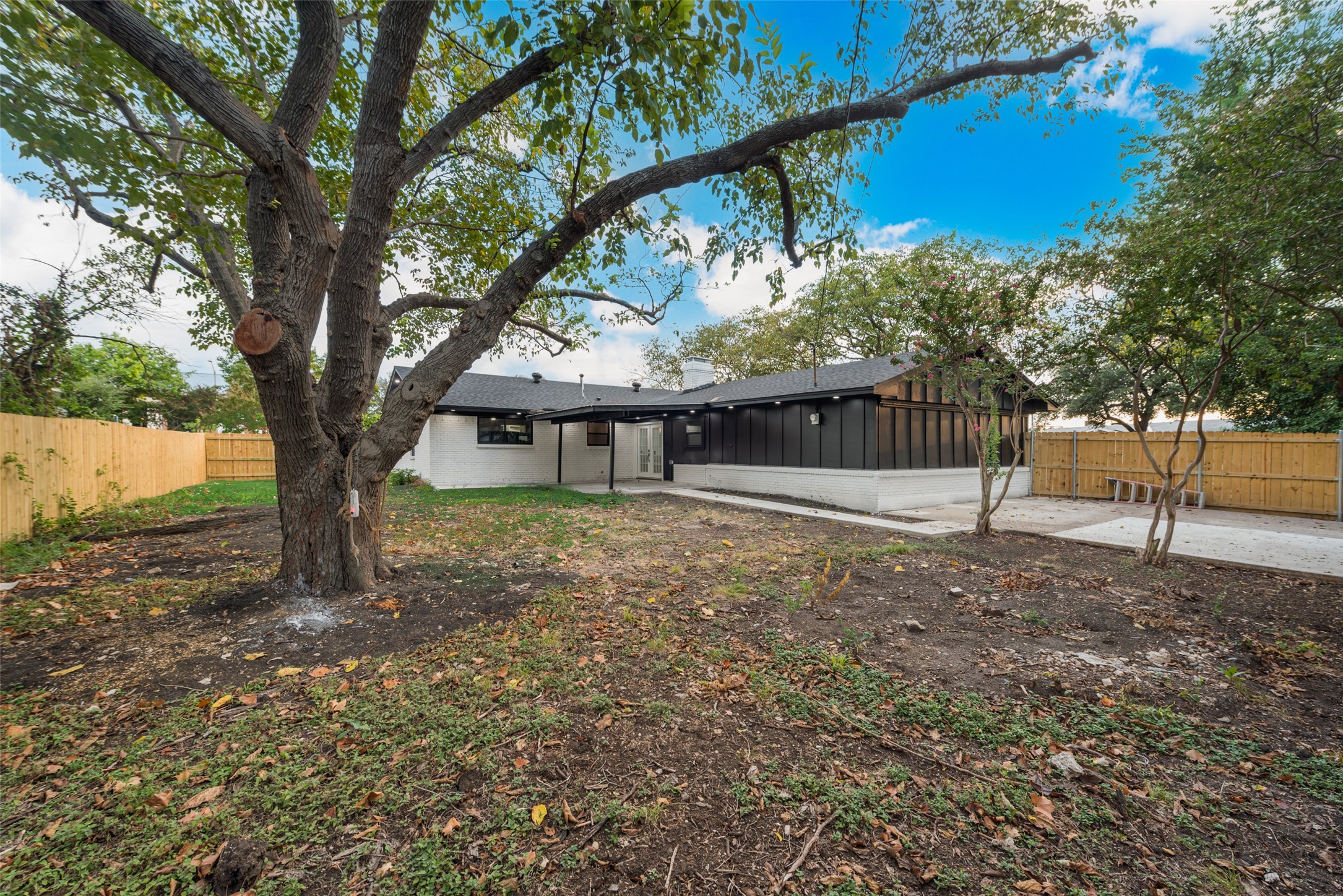 3209 Royal Lane Dallas TX 75229