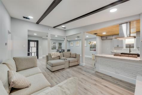 3209 Royal Lane Dallas TX 75229