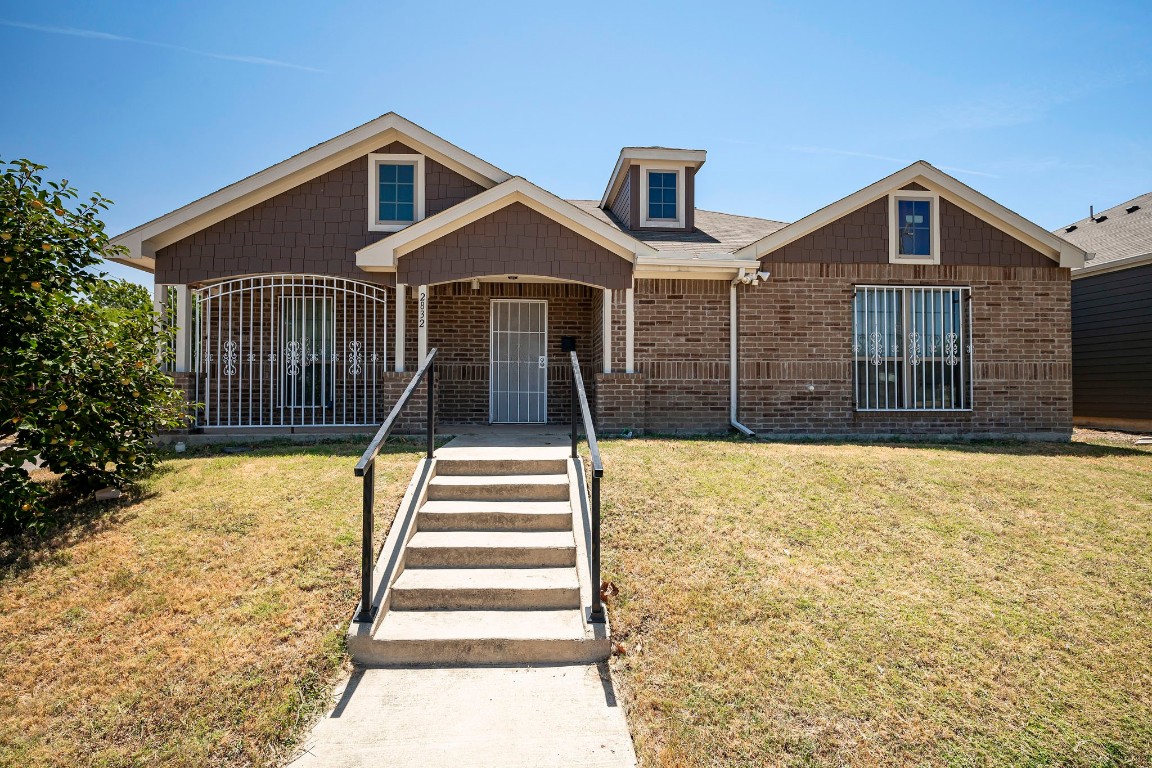 2832 Park Row Avenue Dallas TX 75215