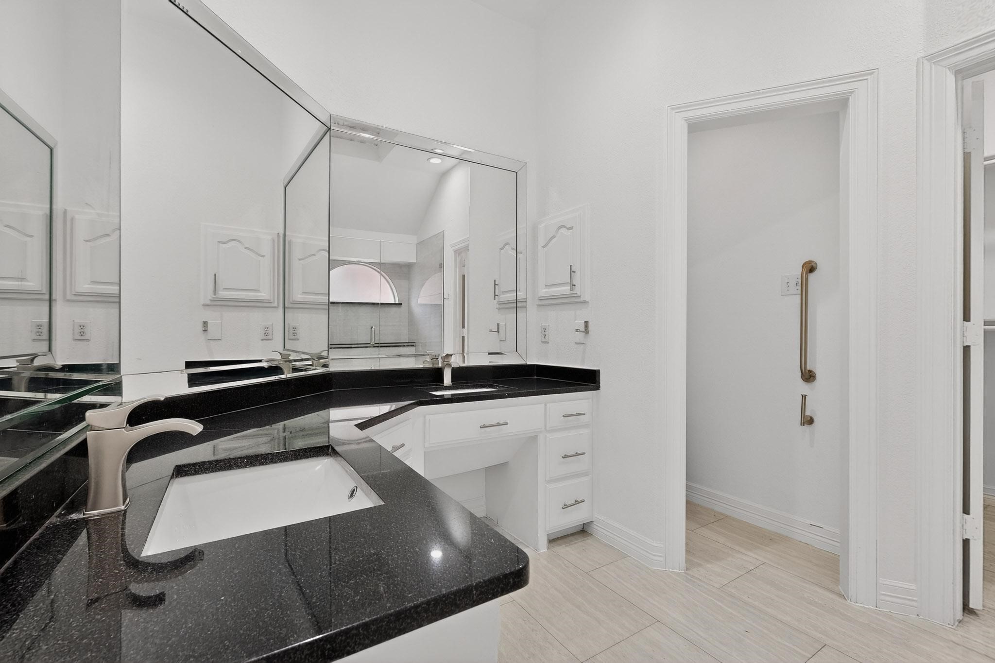 1405 Briar Drive Bedford TX 76022