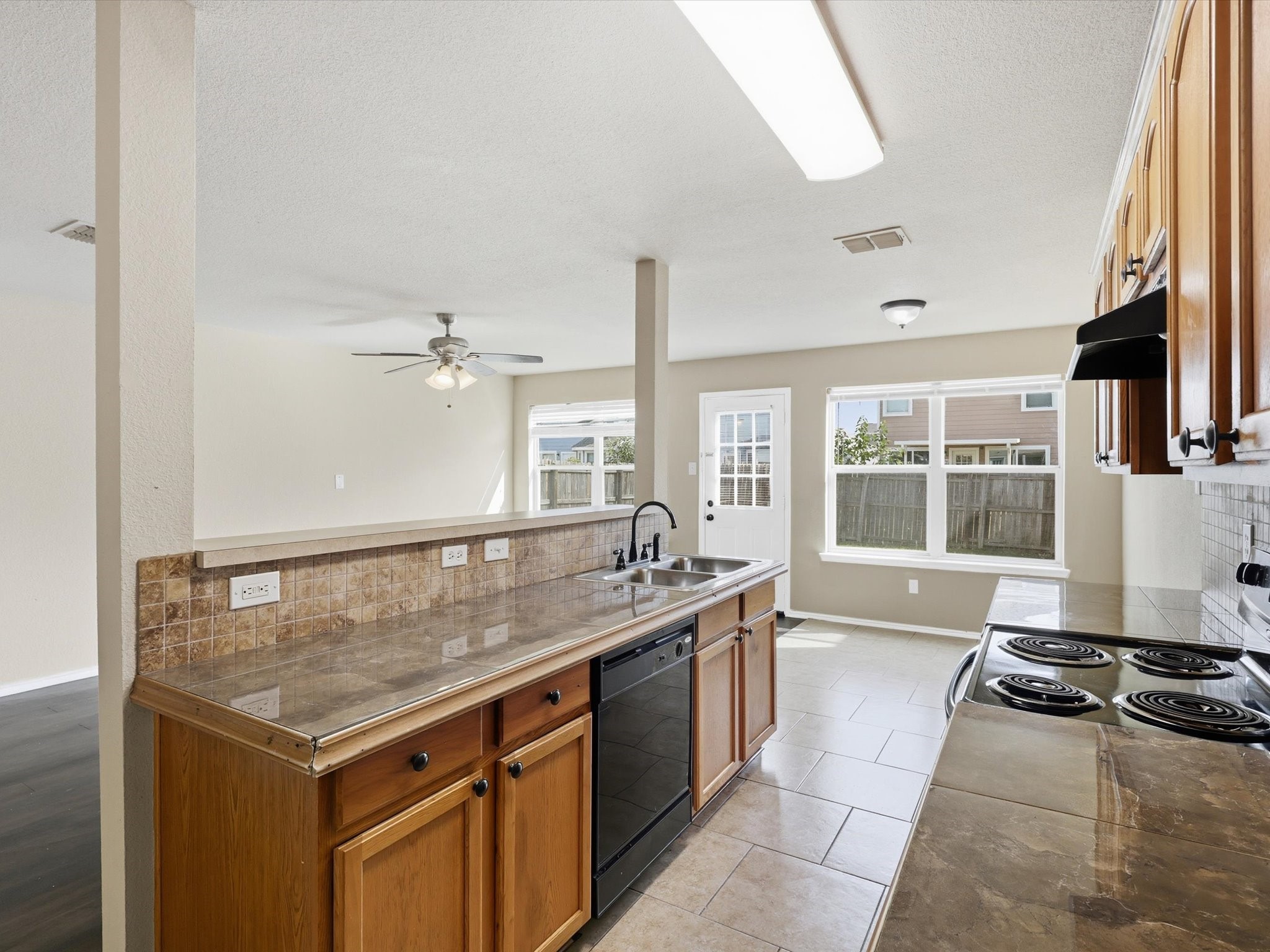 10713 Many Oaks Drive Fort Worth TX 76140