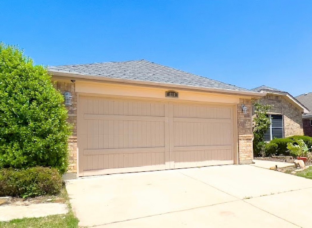 216 Rock Prairie Lane Fort Worth TX 76140