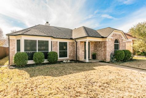 861 Chaparral Drive Grand Prairie TX 75052