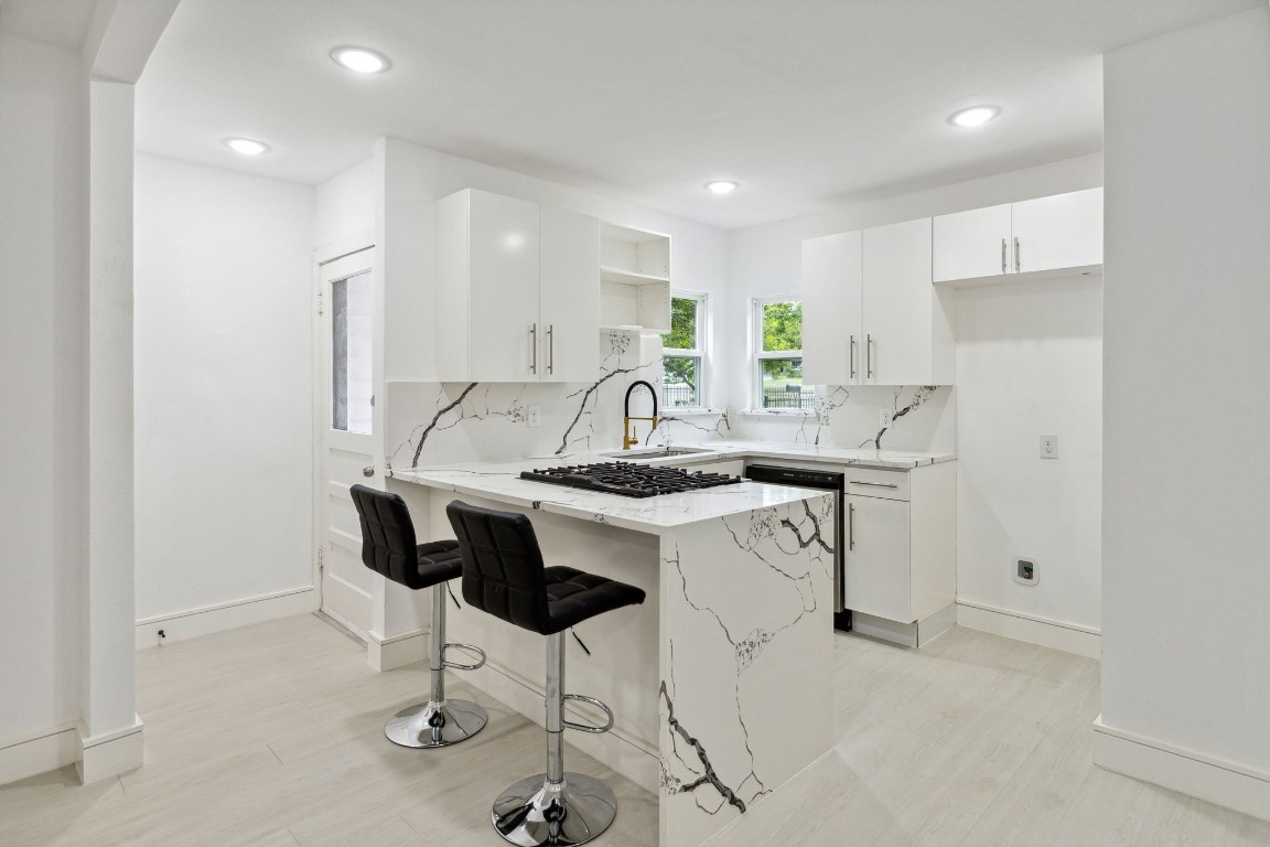 1608 Hemphill Drive Dallas TX 75216