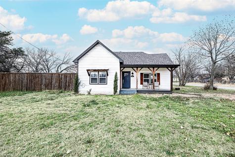 202 S Trappier Street Alvord TX 76225
