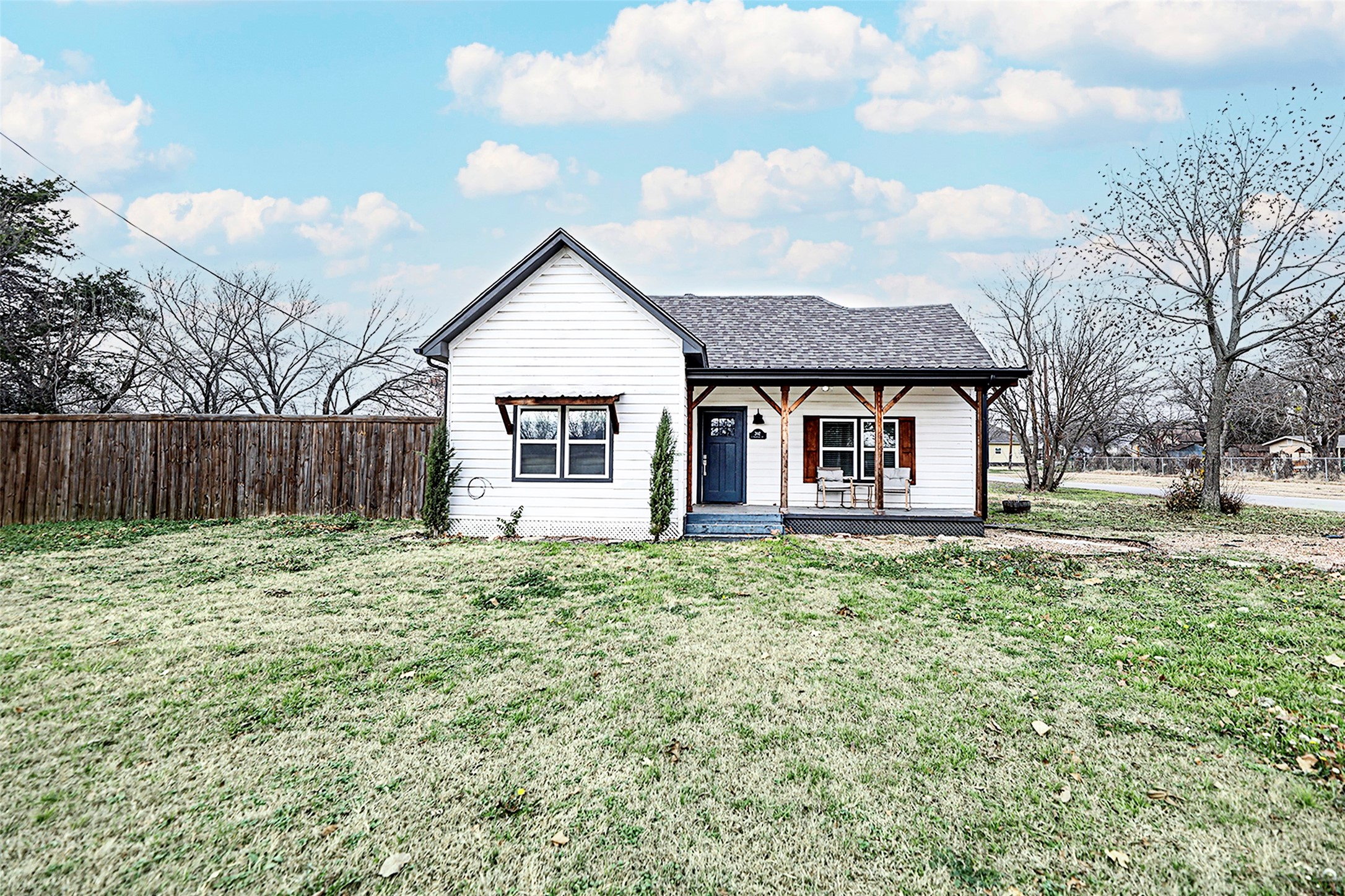 202 S Trappier Street Alvord TX 76225