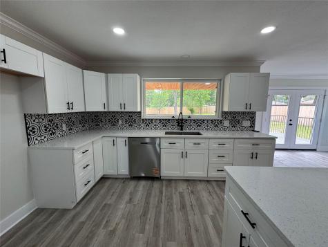 806 Jungle Drive Duncanville TX 75116