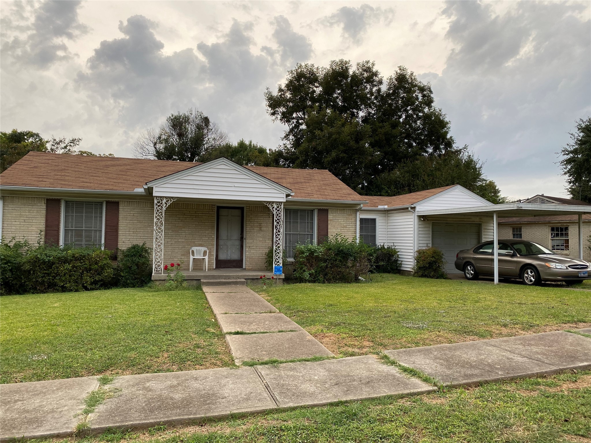 3415 La Verne Avenue Dallas TX 75227