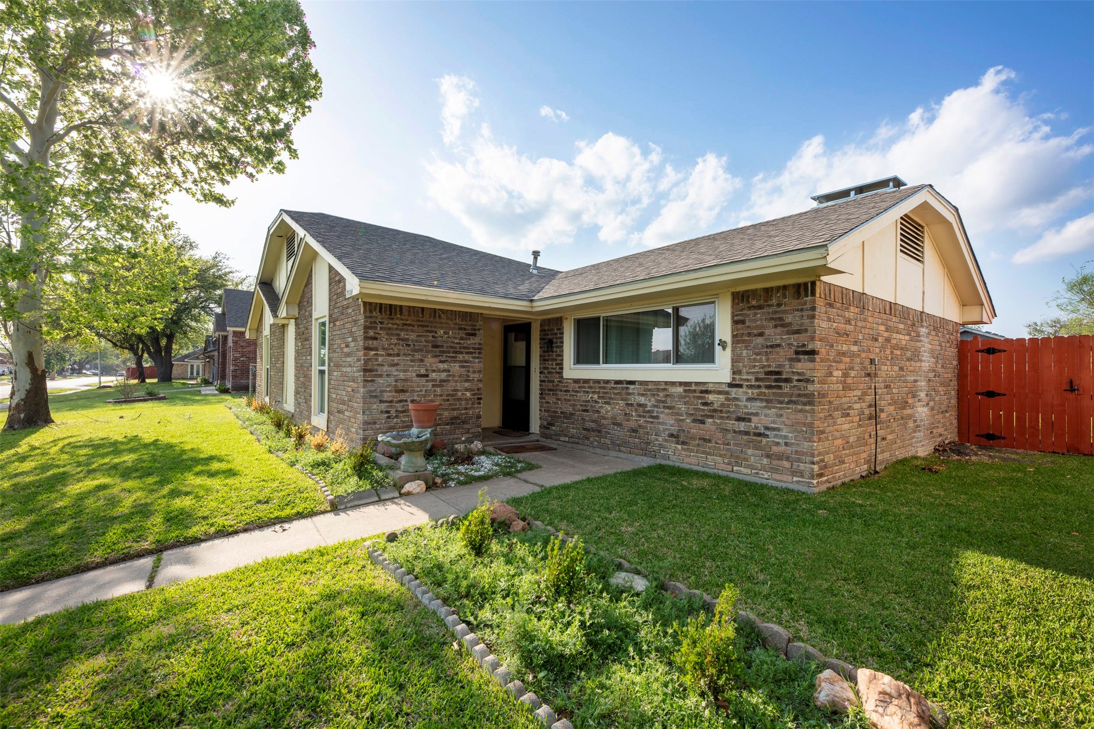 7109 Lakeshore Drive Rowlett TX 75089