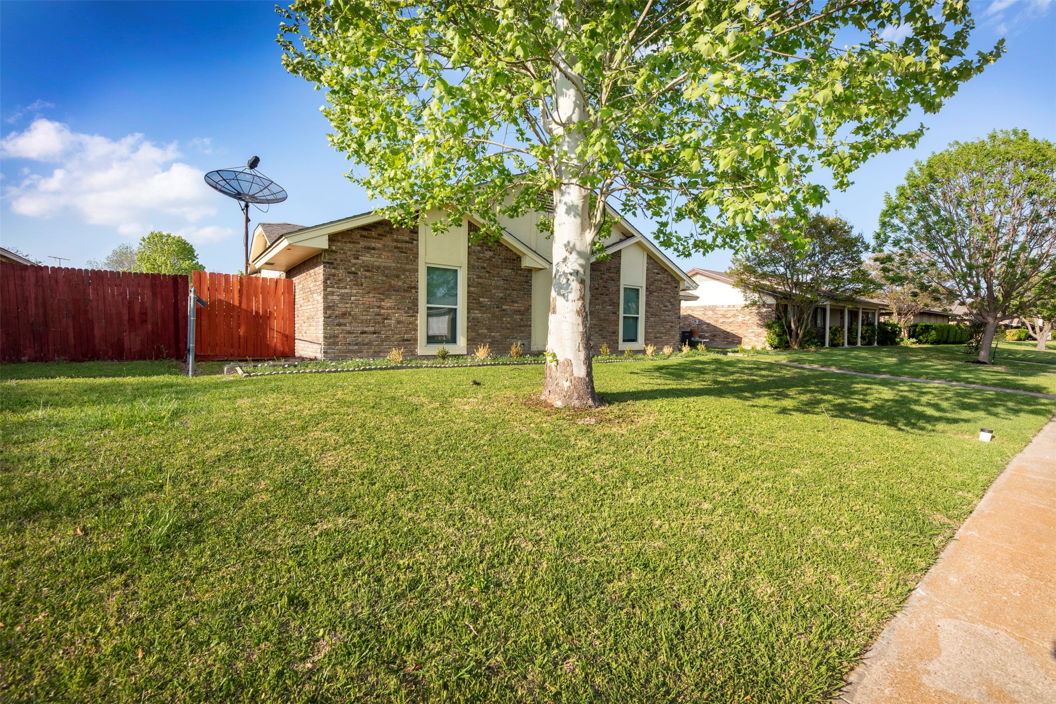 7109 Lakeshore Drive Rowlett TX 75089