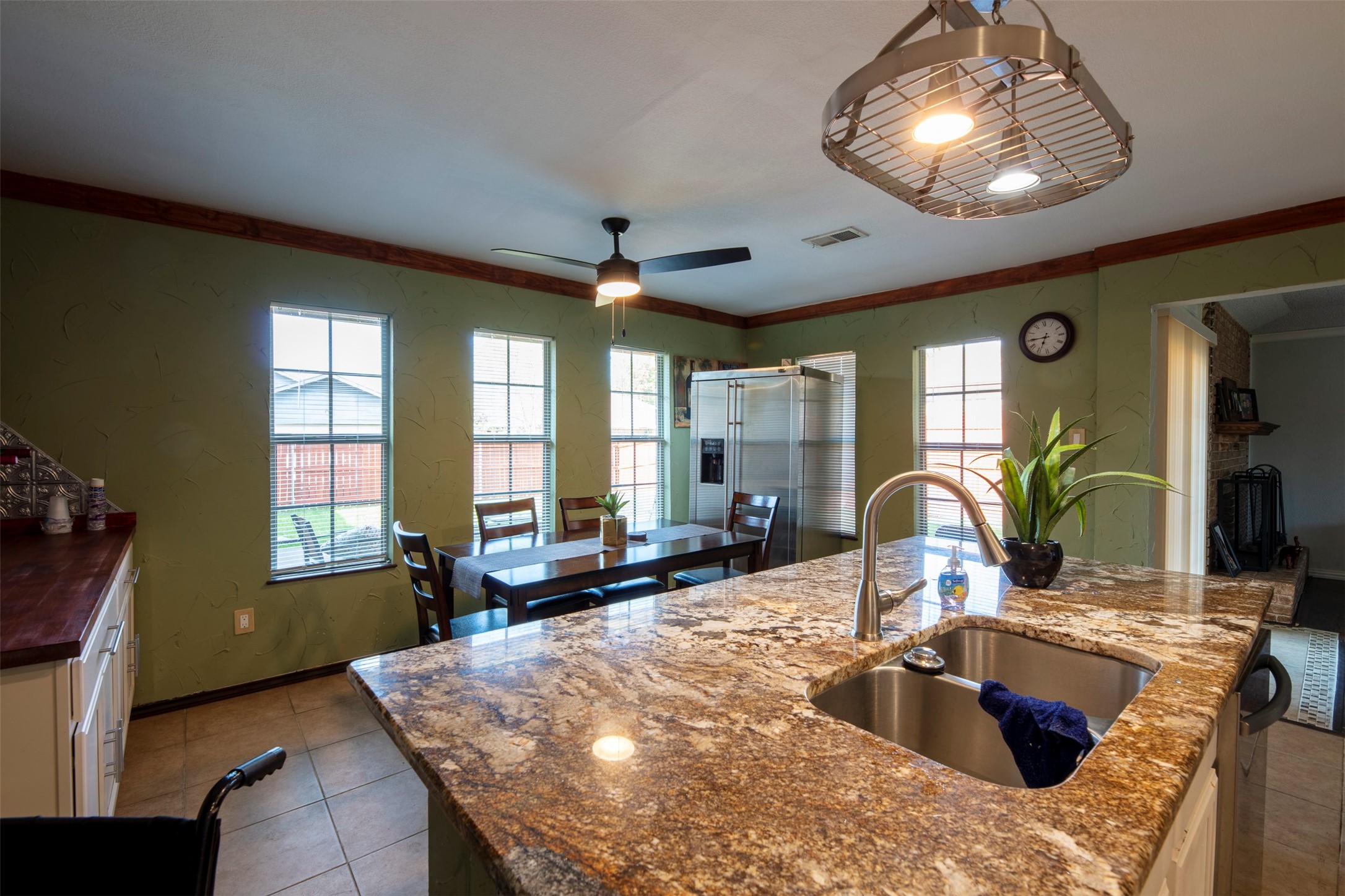 7109 Lakeshore Drive Rowlett TX 75089