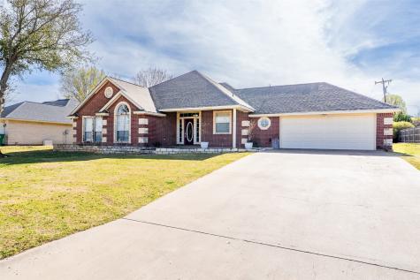1466 Oakwood Drive Stephenville TX 76401