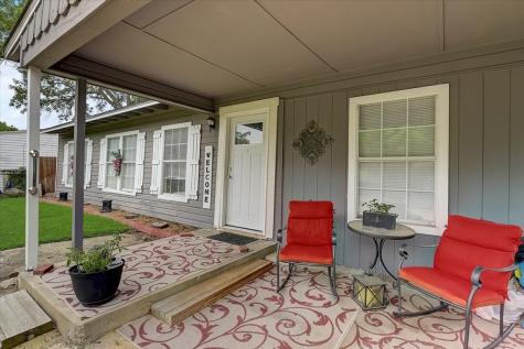 1018 Indian Hills Drive Grand Prairie TX 75051