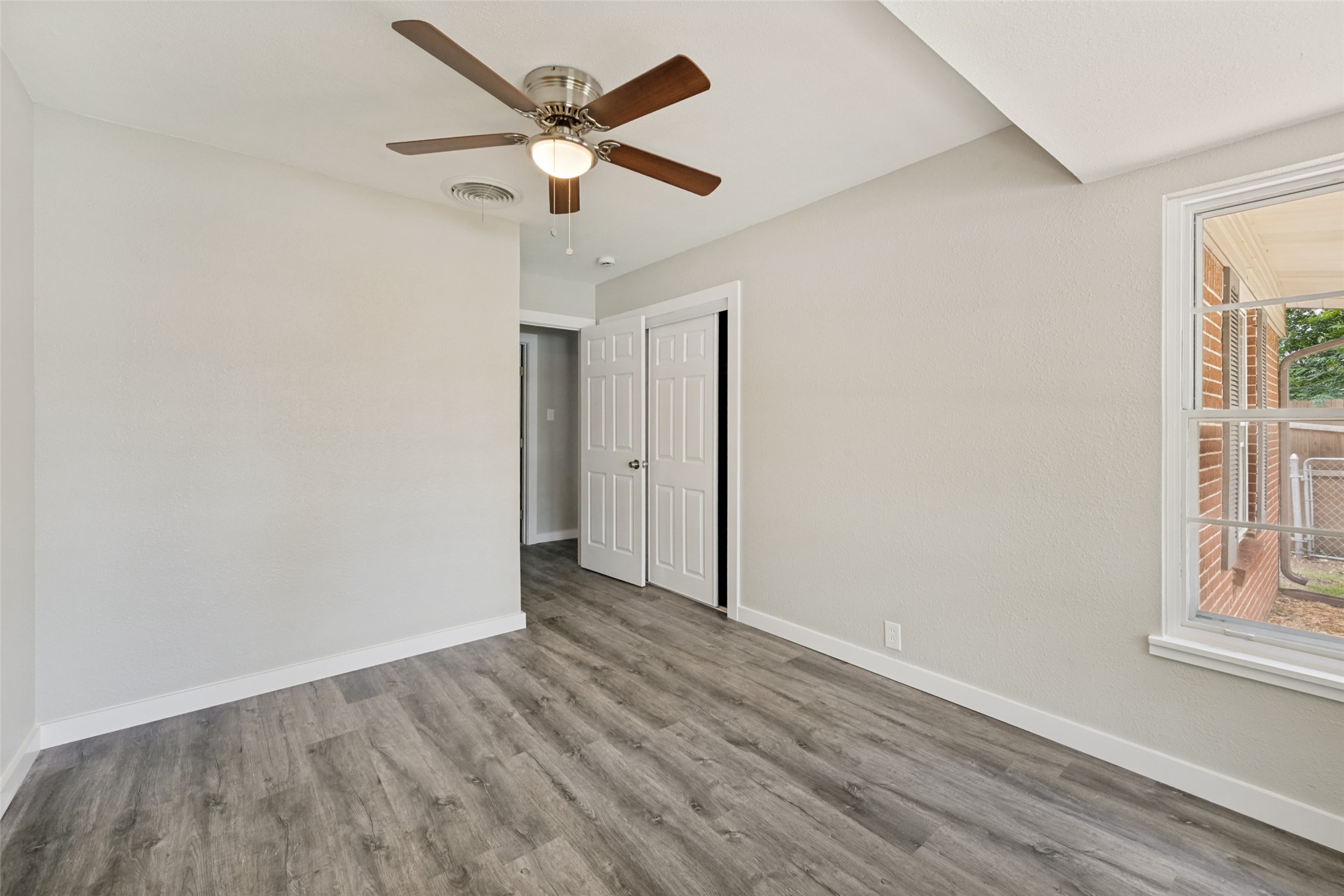 1305 W Lavender Lane Arlington TX 76013