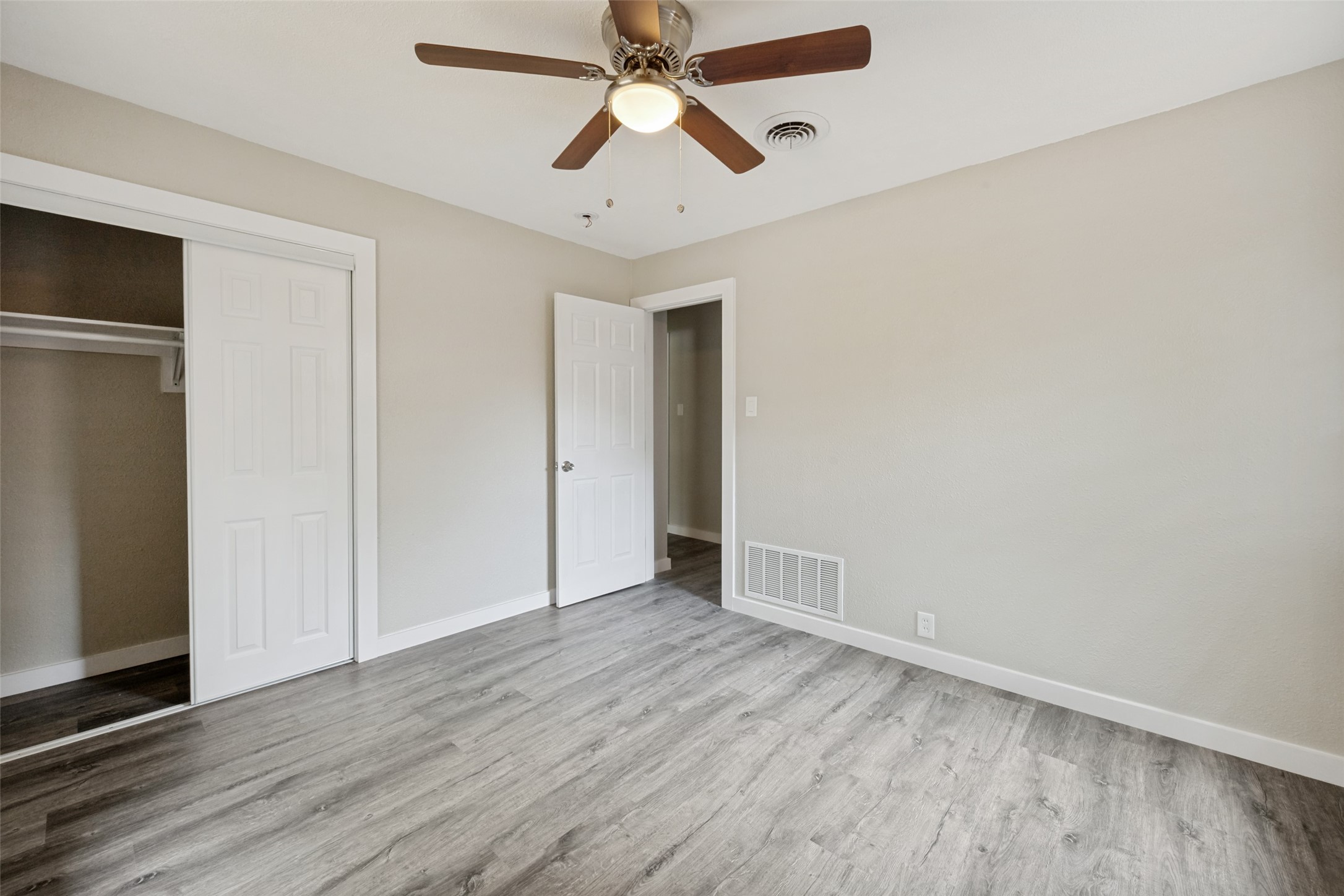 1305 W Lavender Lane Arlington TX 76013