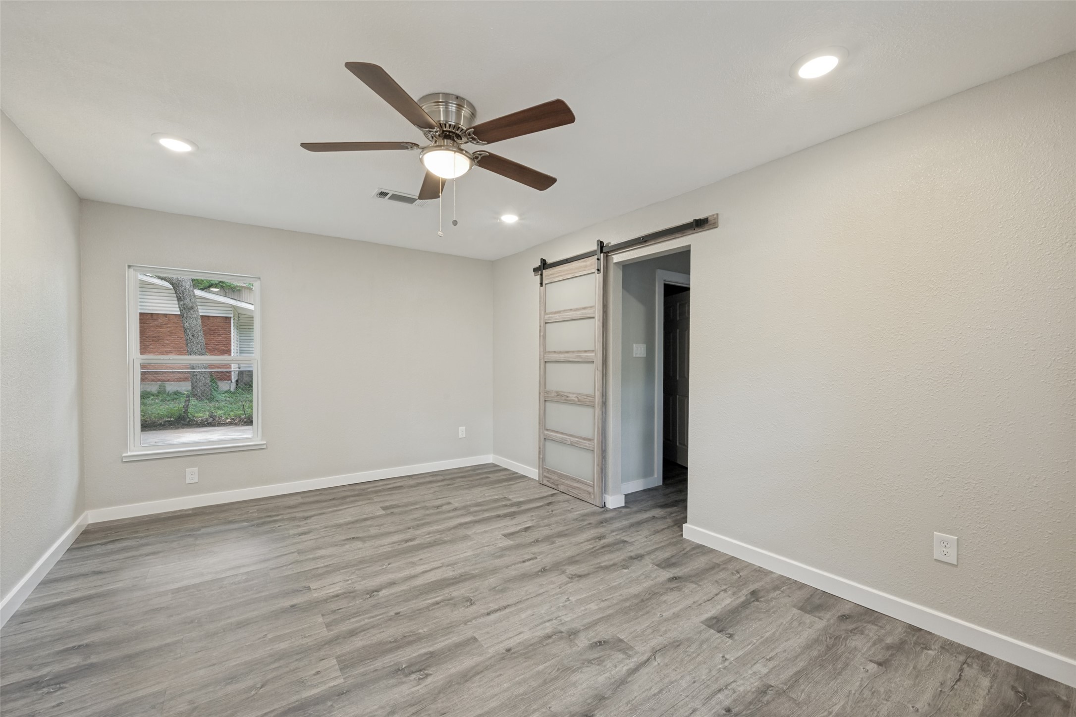 1305 W Lavender Lane Arlington TX 76013