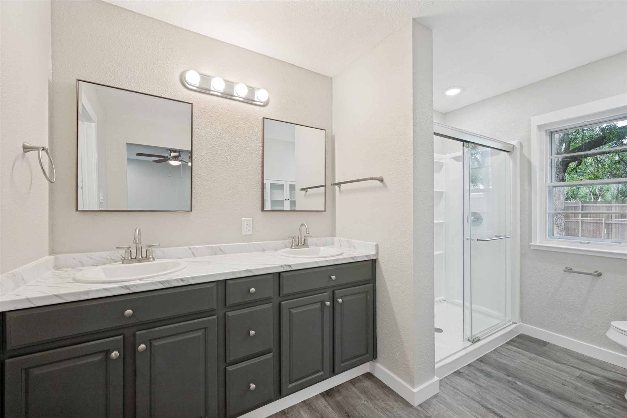 1305 W Lavender Lane Arlington TX 76013