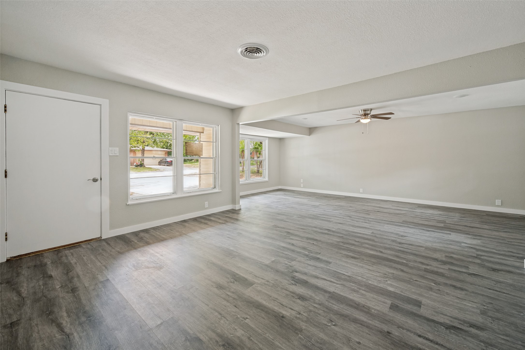 1305 W Lavender Lane Arlington TX 76013