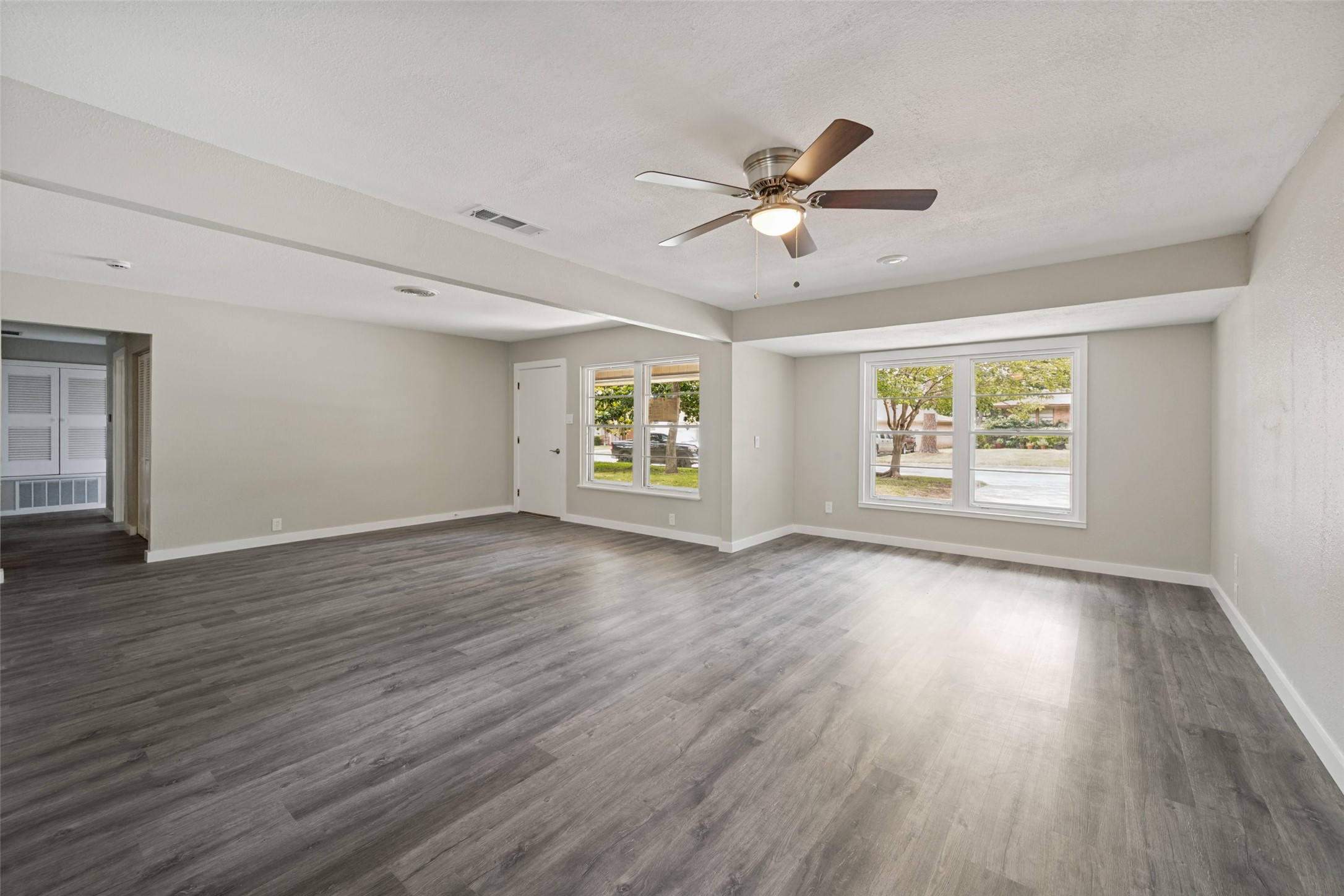 1305 W Lavender Lane Arlington TX 76013