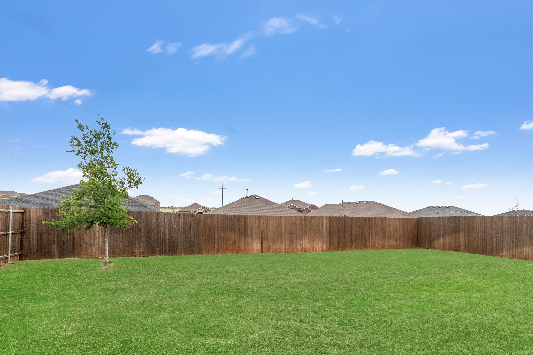 196 Tanager Drive Rhome TX 76078