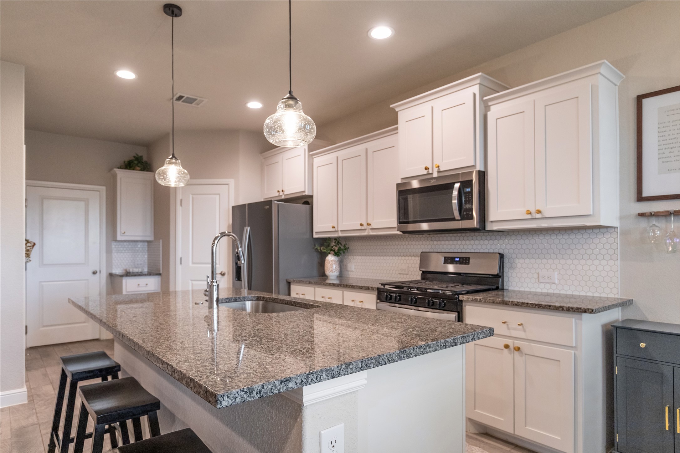 196 Tanager Drive Rhome TX 76078